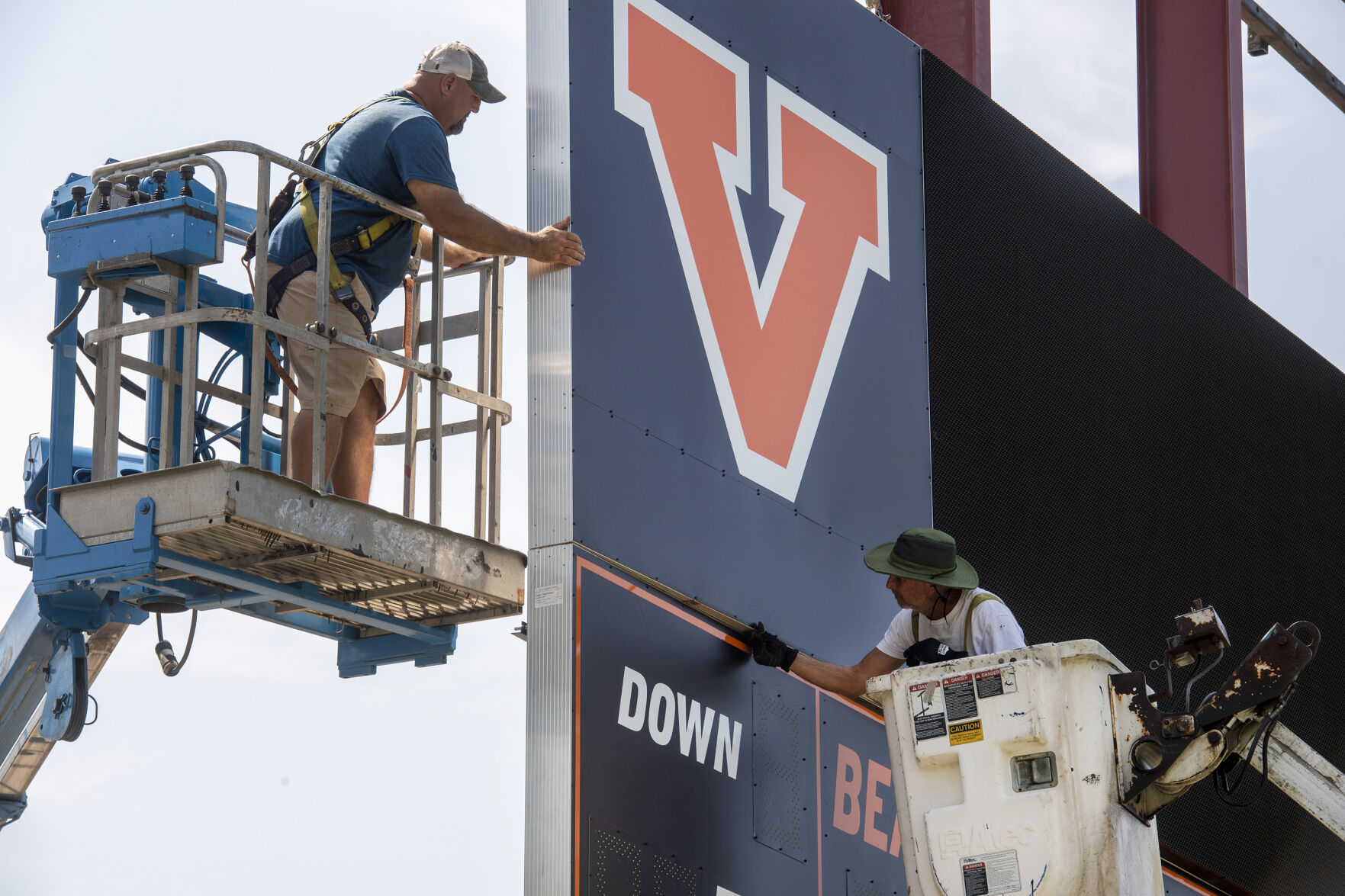 Virginia High New Scoreboard 04